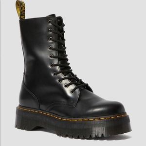 LIKE NEW PLATFORM DOC MARTENS JADON